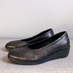 Fly London Numa wedge